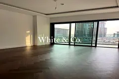 Available Now | Mid floor | Spacious