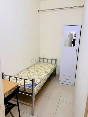 PARTITIONED ROOM FOR Executive BACHELORS IN KARAMA NEAR METRO