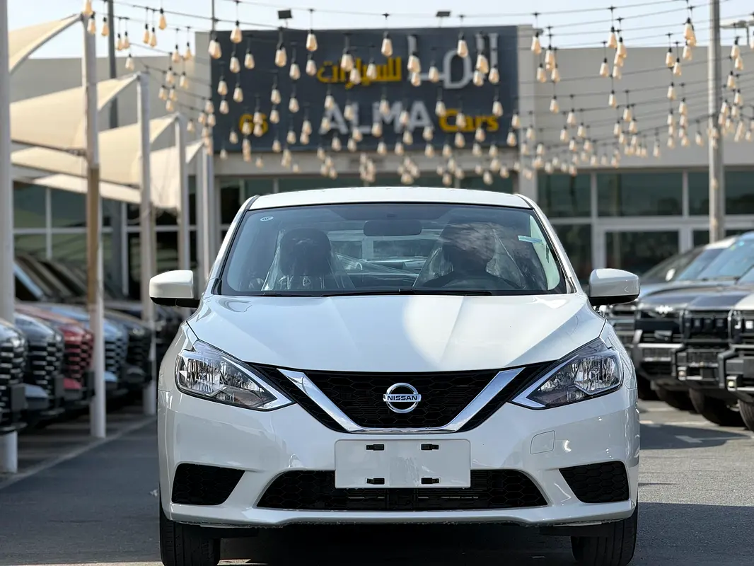 Nissan Sentra 2025 — photo 1 of 15