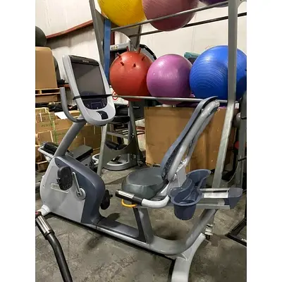 Precor RBK 885 P80 Recumbent Bike