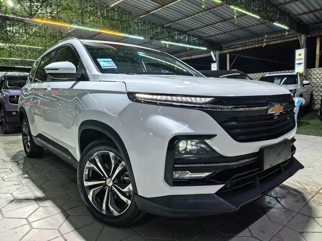 Chevrolet Captiva 2026 — photo 1 of 20