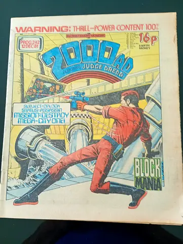2000 AD Featuring Judge Dredd - Block Mania