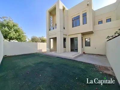 NEAR POOL AND PARK | READY TO MOVE | EXCLUSIVE