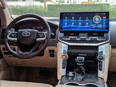 صورة 13 لـ 2015 Toyota LAND CRUISER