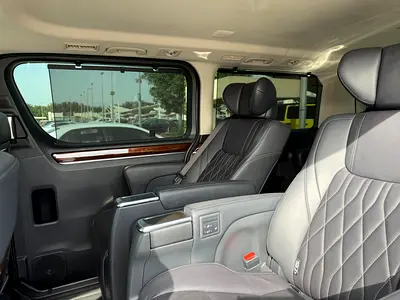 صورة 13 لـ 2023 Toyota GRANVIA