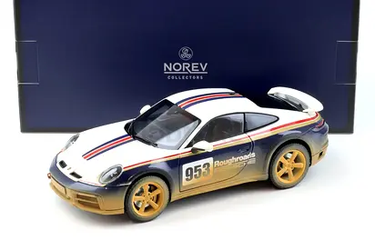 1/18 Porsche 911 Dakkar Muddy Edition DIECAST MODEL CAR