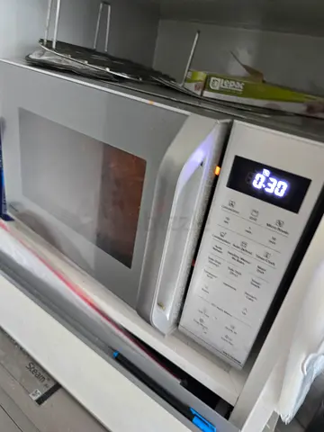 Microwave Oven 2 in one grill and microwave oven