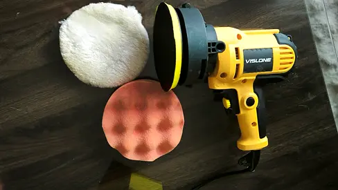 Polisher powertool with polishing pads
