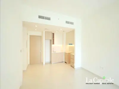 READY TO MOVE IN | POOL AND PARK VIEW | MID FLOOR