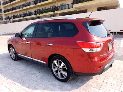 Nissan Pathfinder 4*4 Platinum Full options USA single owner Free accident 7 seater 360 camera