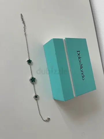 925 Silver Bracelet with Green Leaf Design – Elegant  Unique