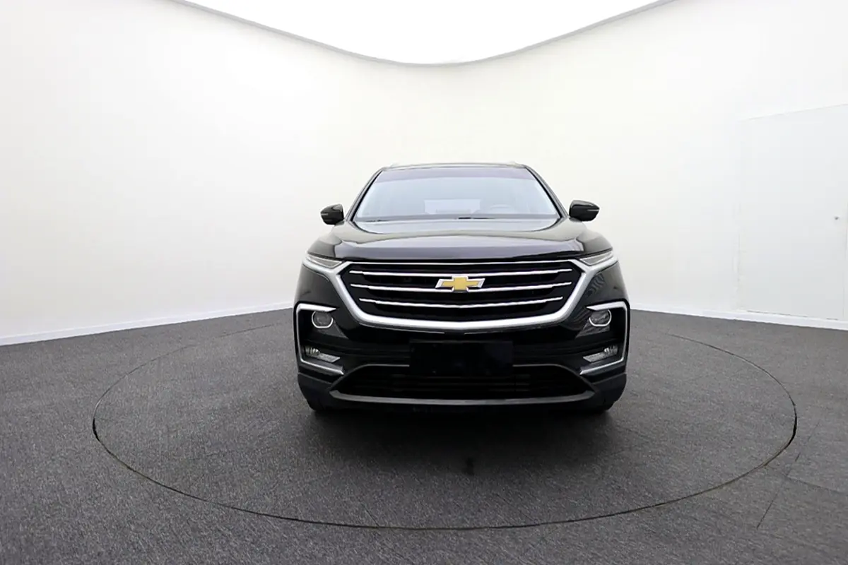 Chevrolet Captiva 2022 — photo 1 of 16