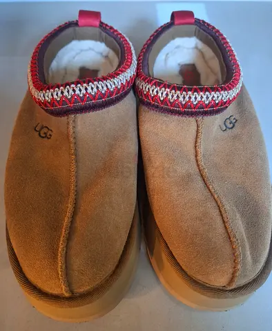 Original Ugg slides. EU 37