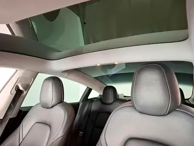صورة 9 لـ 2023 Tesla MODEL 3