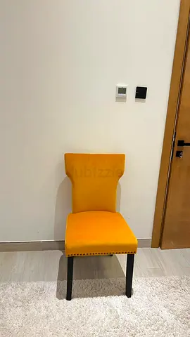 100 AED CHAIR