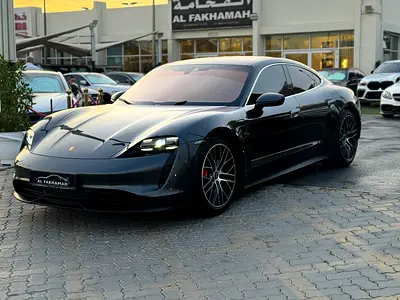 2021 Porsche Taycan 4S - GCC Specs (free of accidents)
