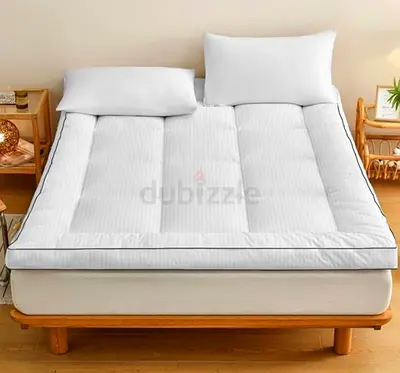 Sleep Well Soft Material Stripe Mattress Topper