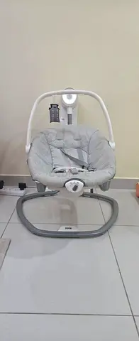 Gentle Baby Bouncer With Vibration