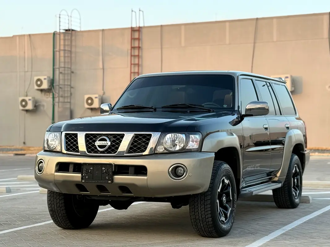 Nissan Patrol Safari 2022 — photo 1 of 17
