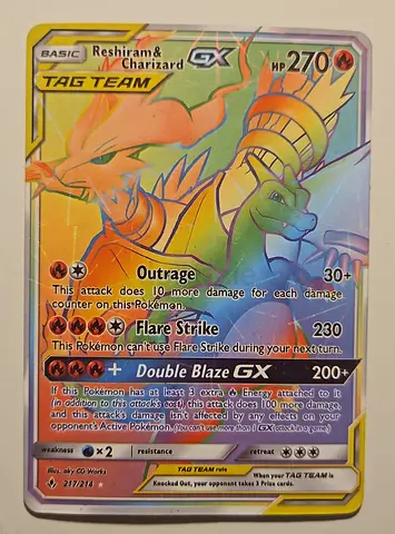 Reshiram Charizard [TAG TEEM]  GX Pokémon Card
