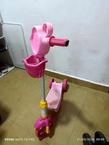 Minnie Mouse Pink Scooter