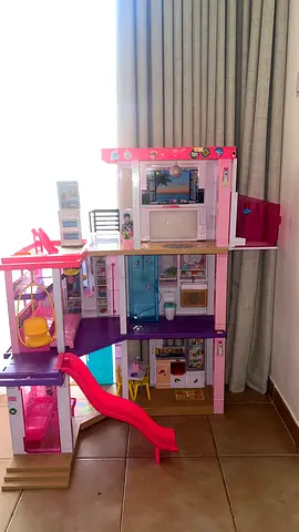 Large Original Barbie Dreamhouse (110 cm)