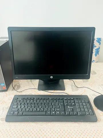 Dell optiplex i5 desktop computer with hp monitor