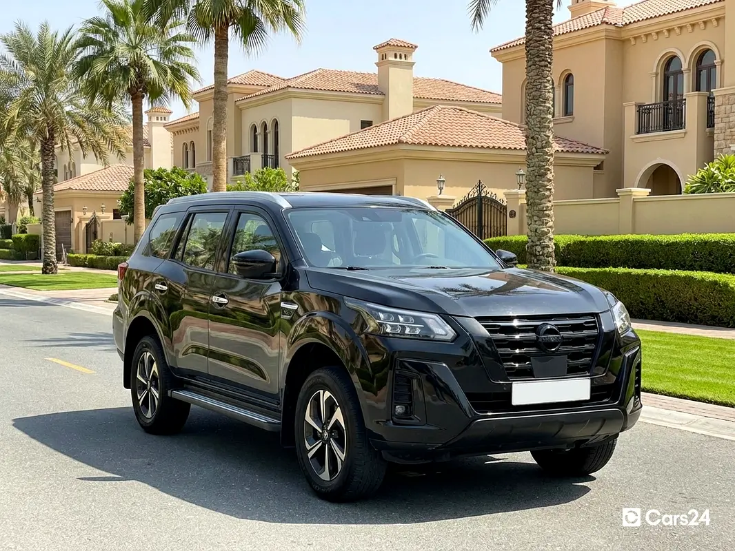 Nissan Xterra 2022 — photo 1 of 13