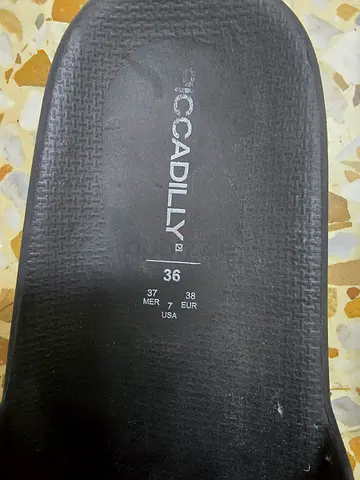 Piccadilly Womens Flip Flops Size 38 EUR