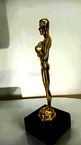 ​Oscar Award Statue - Perfect Decor / Gift
مجسم جائزة الأوسكار - مثالي للديكور أو كهدية