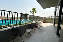 FURNISHED | CORNER UNIT | HUGE TERRACE