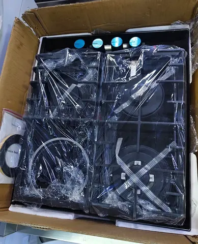 brand new 3 burner top gas 1 burner electric built in top brand new perfect working more details con