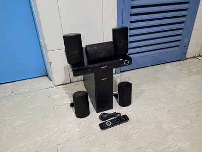 600 Watts - Philips 5.1ch (Bluetooth)  Home Theatre System in excellent working condition