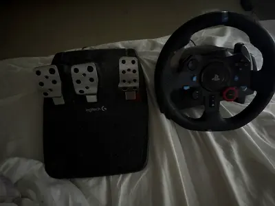 Logitech G920 Racing Wheel with Pedals