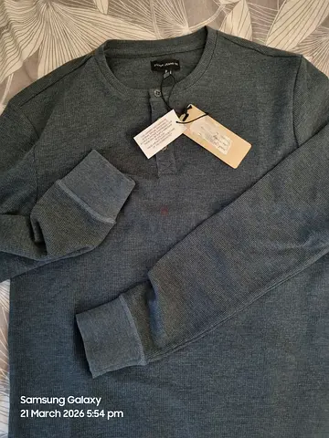 Brand new -Mens Casual Long Sleeve Sweater Shirt