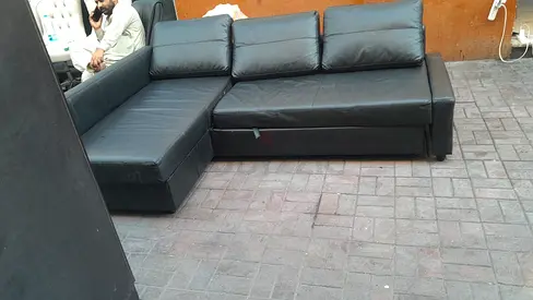 Comfortable Black Leather Sectional Sofa
