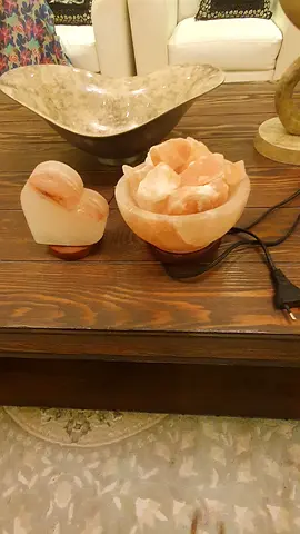 2 rock salt lamps