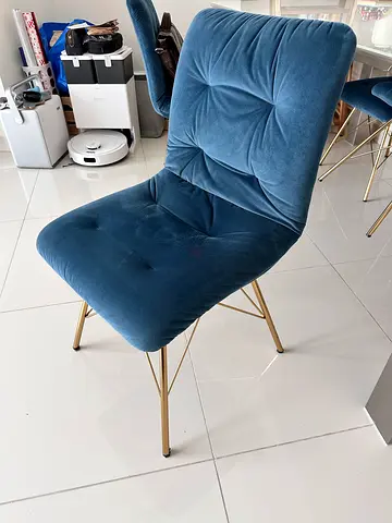 6 Stylish Blue Lounge Chairs with Gold Legs