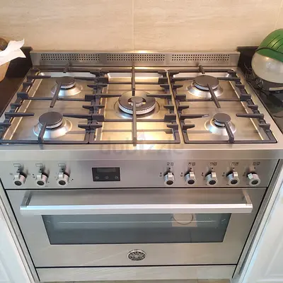 Bertazoni 5 burner gas cooking range size 90cm