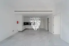 Canal View | Elegant | Modern | Bright | Available