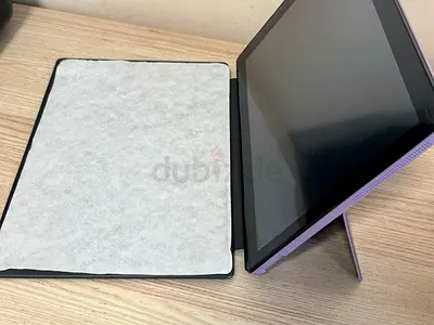 Laptop convertible Tablet Celeron N3350/4GB/64GB SSD/Windows 10 Home/Intel HD 500 Graphics 12.2 2in1