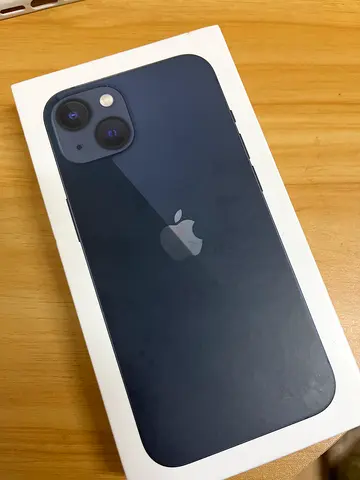iPhone 13 Includes 5 FREE CASES + Original Box!