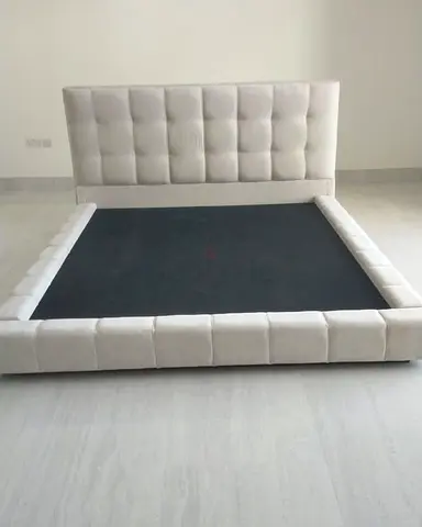 Elegant Plush Bed Frame with Upholstered Headboard