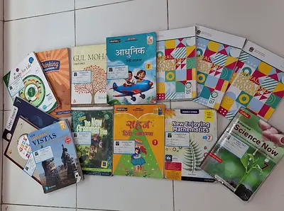 Grade 7 Woodlem Park\ CBSE textbooks for sale, along with ministry books ( except Arabic ).