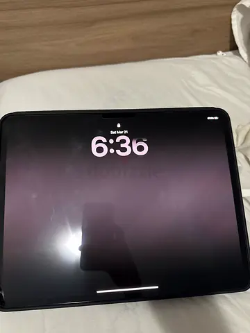 Base IPad M4 13 Inch