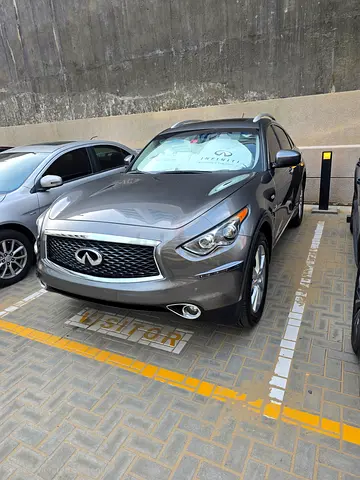 Infiniti QX70 Elite Sport S 2018 - GCC Specs - Pristine Conditi on