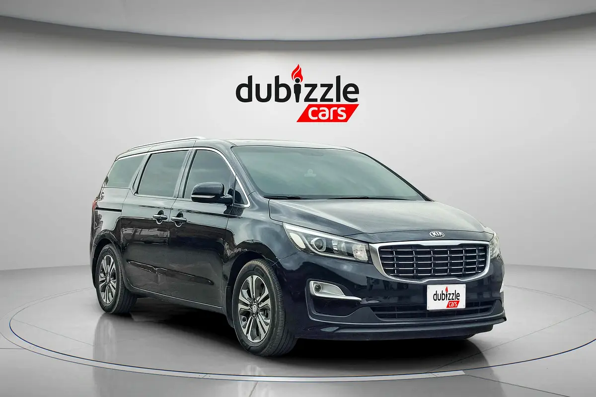 Kia Carnival 2019 — photo 1 of 15