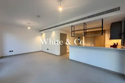 Internal location | Vacant | Brand new