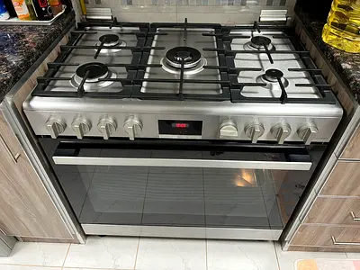 Bosch Gas Stove 90Cm ,5 Hoobs Heavy Duty DELIVERY + WARRANTY