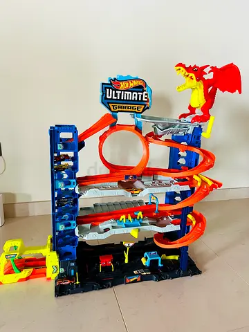 Hot Wheels Ultimate Garage Playset 1 meter height